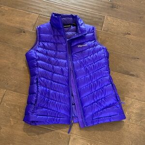 Marmot women’s Down vest purple. NWOT new without tags. Zippered pockets